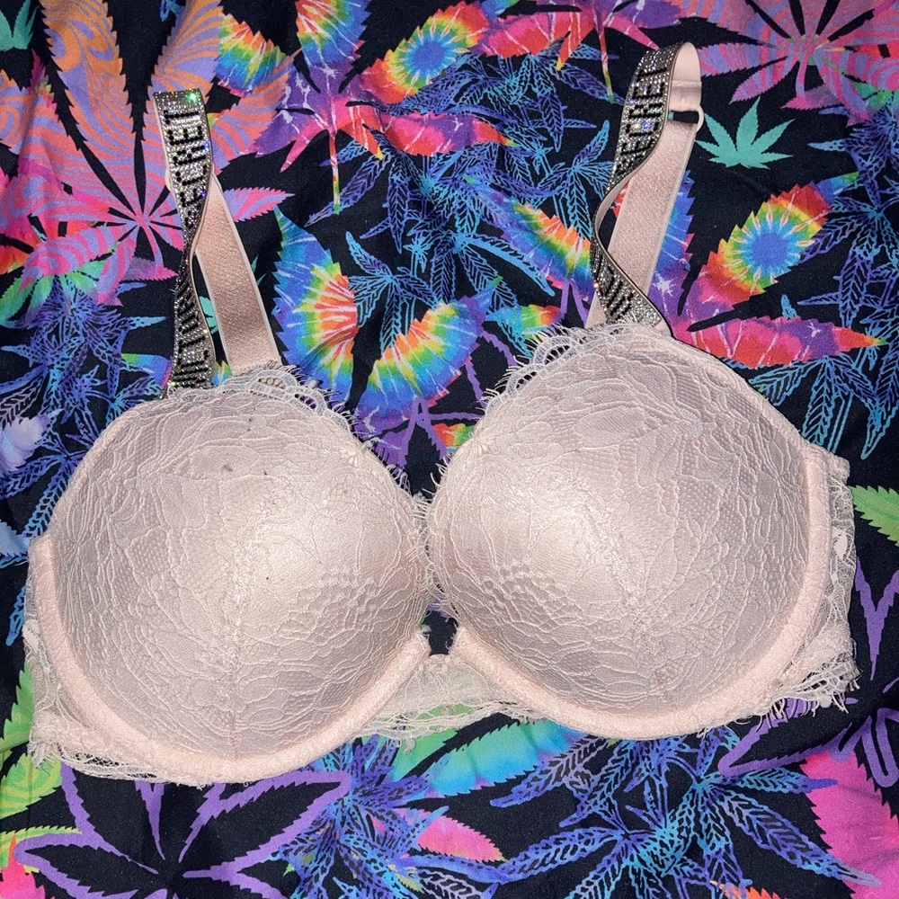 Victoria’s Secret Very Sexy push up bra